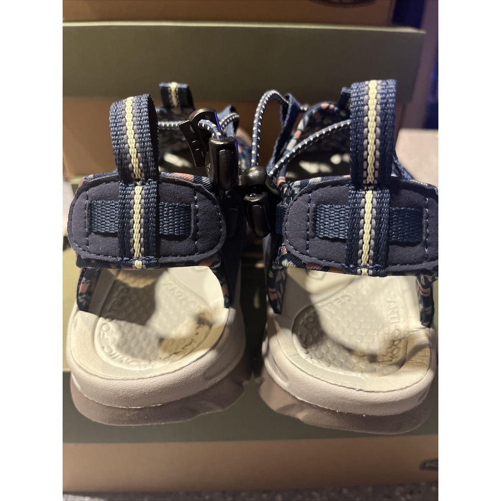 Woman's Sandals KEEN Whisper Size 8.5 NEW IN BOX. Navy/ Birch - Picture 6 of 14